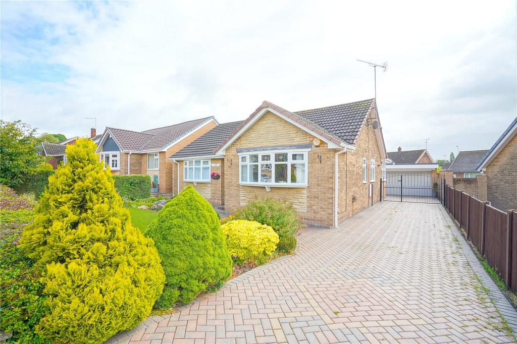 Lane End Road, Rotherham, South... 2 bed bungalow for sale £275,000