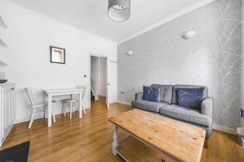 2 bedroom flat to rent, Dawes Street Walworth SE17