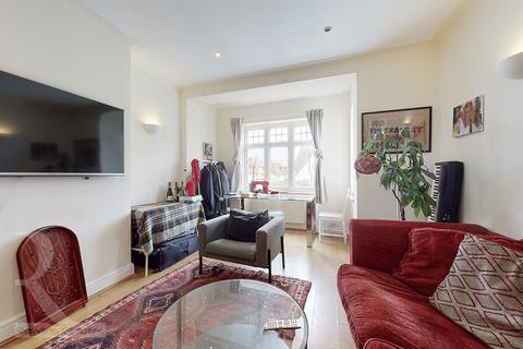 4 bedroom apartment to rent, Golders Green Crescent, London NW11