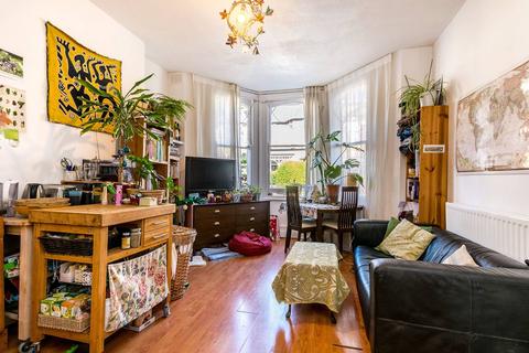 2 bedroom flat to rent, Sandrock Road, Lewisham, London, SE13