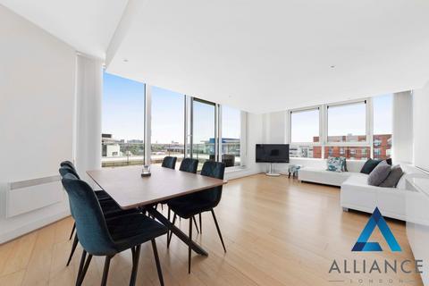 3 bedroom penthouse for sale, Drift Court, London E16