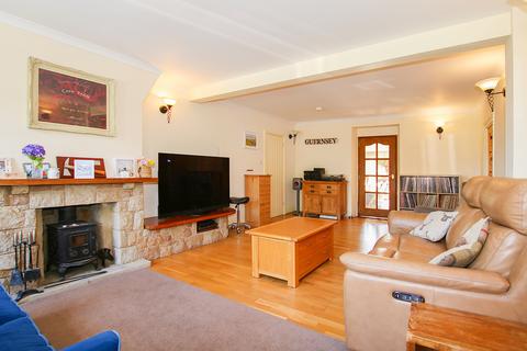 4 bedroom property for sale, Rue a Chiens, St Sampson's, Guernsey, GY2