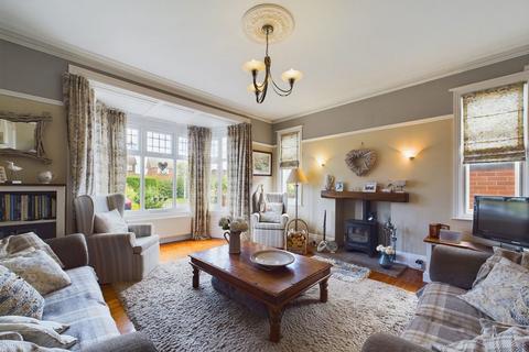 5 bedroom semi-detached house for sale, 107 Mayfield Road, Whitby