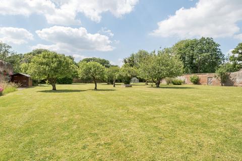 3 bedroom detached house for sale, Old Holbrook, Horsham RH12