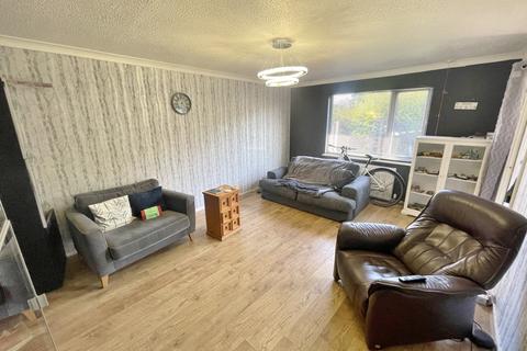 2 bedroom bungalow for sale, Queenscourt Avenue, Penwortham PR1