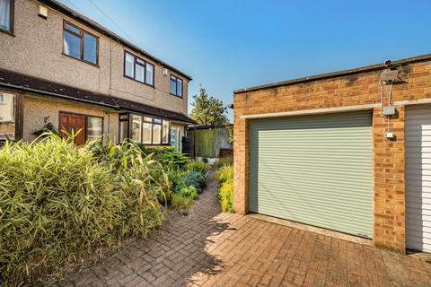 57 Iris Crescent, Bexleyheath, DA7 5QB