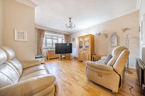 57 Iris Crescent, Bexleyheath, DA7 5QB