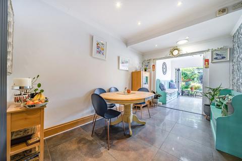 57 Iris Crescent, Bexleyheath, DA7 5QB