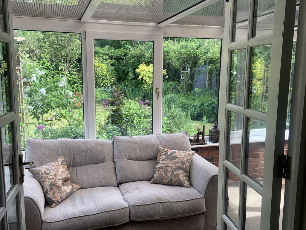 3 bedroom detached bungalow