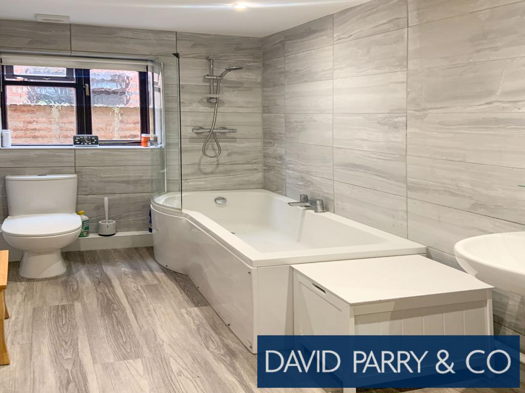 3 bedroom detached bungalow