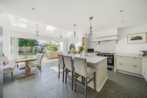 13 Downsview Close, Downside, Cobham, KT11 3NS