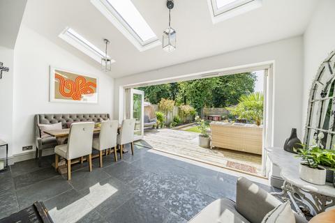 13 Downsview Close, Downside, Cobham, KT11 3NS