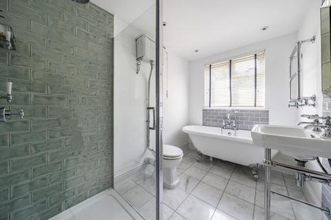 13 Downsview Close, Downside, Cobham, KT11 3NS