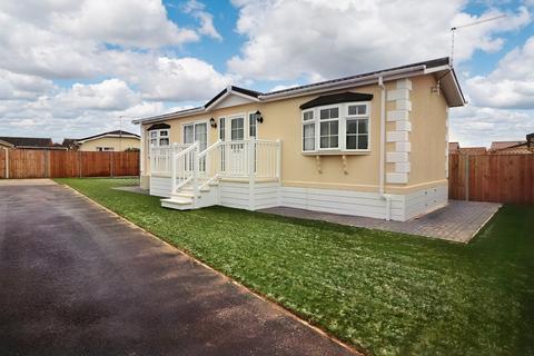 2 bedroom park home for sale, Bradwell Norfolk