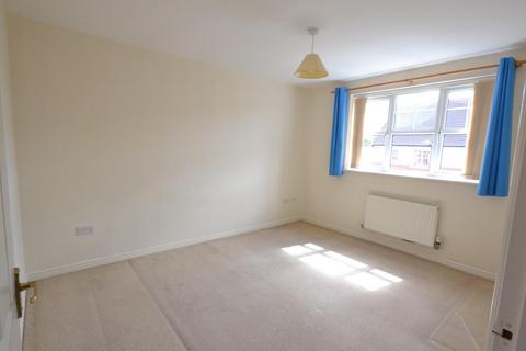 2 bedroom flat to rent, St. Peters Way, Stratford-Upon-Avon CV37