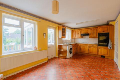 17 Beech Park, Crediton, EX17 1HW
