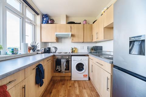 1 bedroom apartment for sale, Station Road, Aldershot GU11