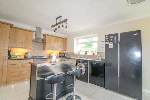 8b Orchard Drive, Southwick, Trowbridge, BA14 9NT