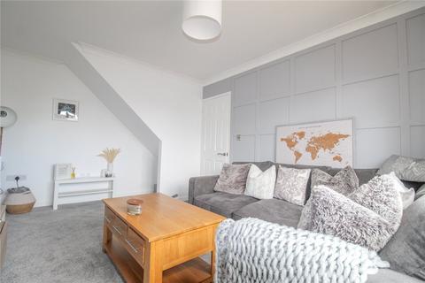 8b Orchard Drive, Southwick, Trowbridge, BA14 9NT