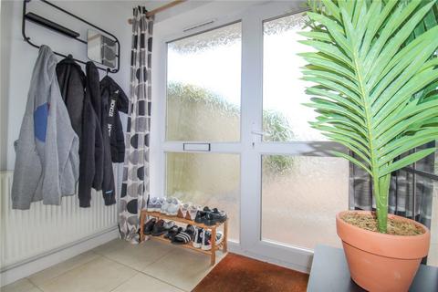 8b Orchard Drive, Southwick, Trowbridge, BA14 9NT