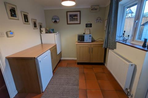 1, Llys Y Nant Kings Road, Llandybie, Ammanford, SA18 2TL