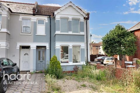 5 bedroom end of terrace house to rent, Clacton-on-sea