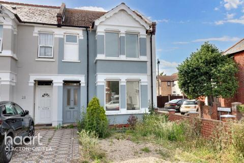 5 bedroom end of terrace house to rent, Wellesley Road, Clacton-on-sea