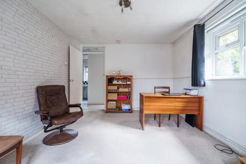 1 bedroom flat for sale, Kilnbarn Court, Haywards Heath RH16