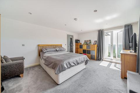 1 bedroom flat for sale, High Street, Harrogate, North Yorkshire, HG2