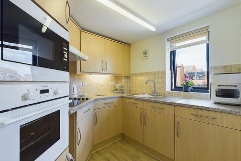 1 bedroom flat for sale, Union Street, City Centre, Chester, CH1