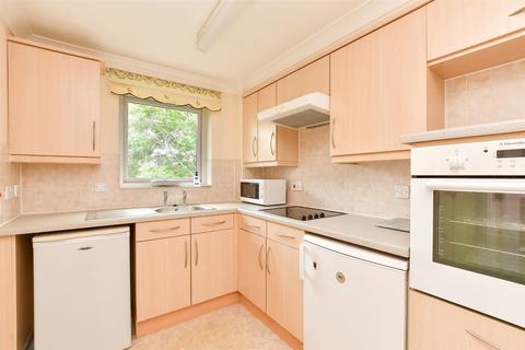 1 bedroom flat for sale, London Road, Redhill, Surrey