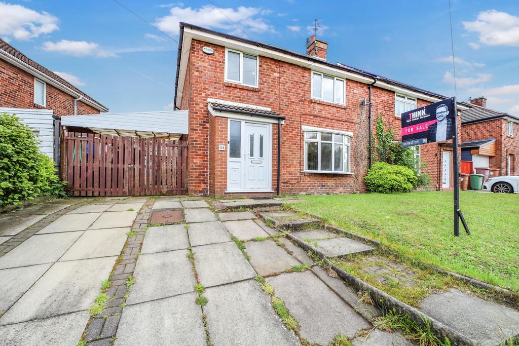 Hawes Avenue, St. Helens, Merseyside... 4 bed semidetached house for