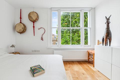 3 bedroom terraced house for sale, Caledonian Road, London, N1