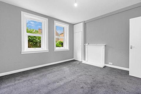 3 bedroom flat to rent, Mount Lodge Place, Portobello, Edinburgh, EH15