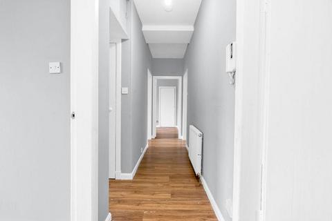 3 bedroom flat to rent, Mount Lodge Place, Portobello, Edinburgh, EH15