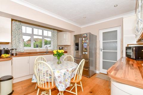 5 bedroom detached house for sale, Kings Avenue, Birchington, Kent