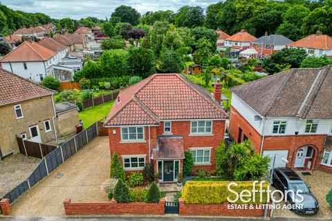 4 bedroom detached house for sale, South Hill Road, Norwich, Norfolk NR7
