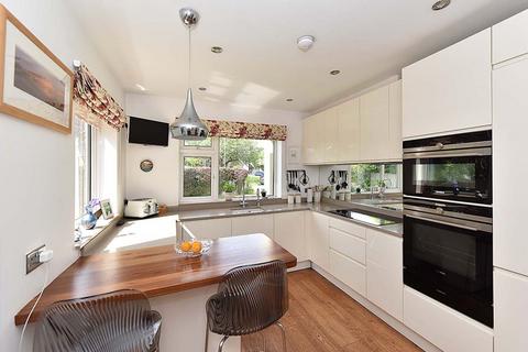 10 Brooklands Drive, Goostrey, Crewe, CW4 8JB