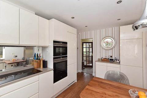 10 Brooklands Drive, Goostrey, Crewe, CW4 8JB