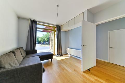3 bedroom end of terrace house for sale, Edison Court, North Greenwich, London, SE10
