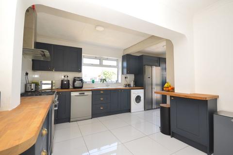 11 Clarence Road, Capel Le Ferne, Folkestone, CT18 7LW