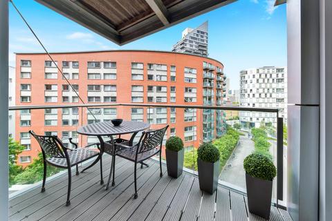 1 bedroom flat for sale, New Providence Wharf, London, E14