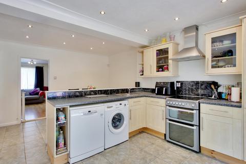 17 Chapel Wood, New Ash Green, Longfield, DA3 8RA