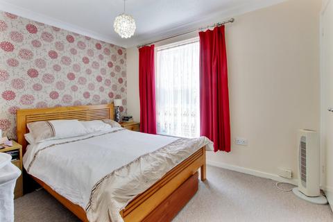 17 Chapel Wood, New Ash Green, Longfield, DA3 8RA