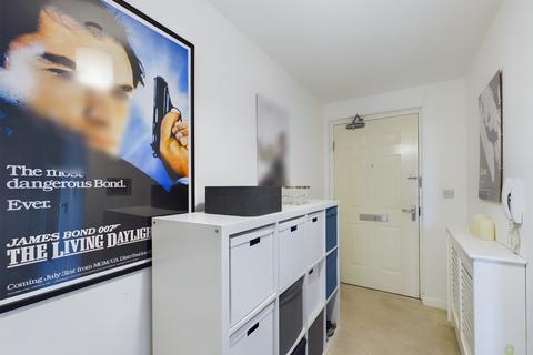 21 Silver Train Gardens, Dartford, DA1 5QD