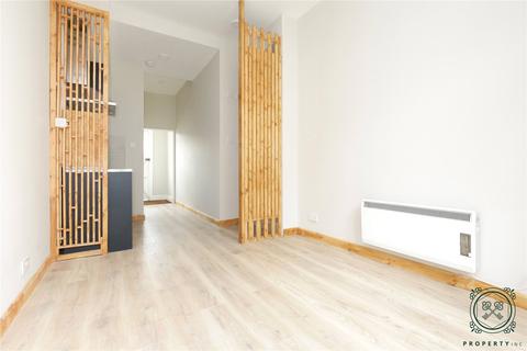 Studio to rent, Lansdowne Rd, Tottenham, London, N17