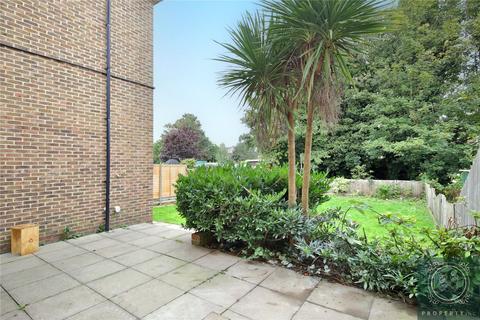 Studio to rent, Lansdowne Rd, Tottenham, London, N17