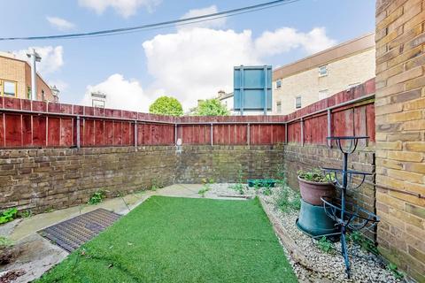 1 bedroom apartment for sale, Kimberley Avenue, Peckham, London, SE15