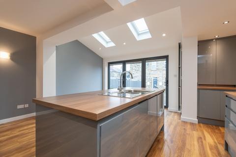 3 bedroom terraced house to rent, Otley Road, Harrogate HG2