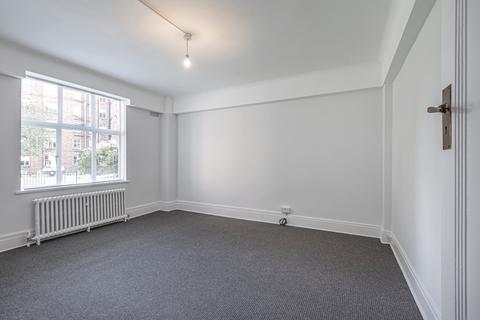 2 bedroom flat to rent, Beverley Court, London W4